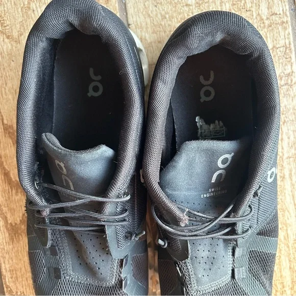 OnCloud 5 Slip On Bungee Lace Running Shoes Casual Workout Black White Mens 10.5 - Picture 6 of 8